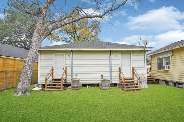 969 Wakefield Drive, Houston, TX 77018