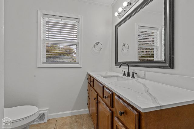 401 W Highland, Jonesboro, AR 72401