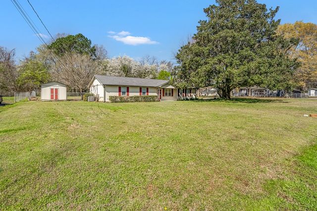 617 Regal Drive, Tunnel Hill, GA 30755