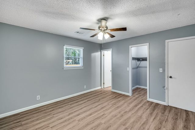 617 Regal Drive, Tunnel Hill, GA 30755