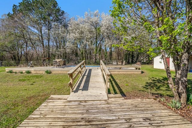 617 Regal Drive, Tunnel Hill, GA 30755