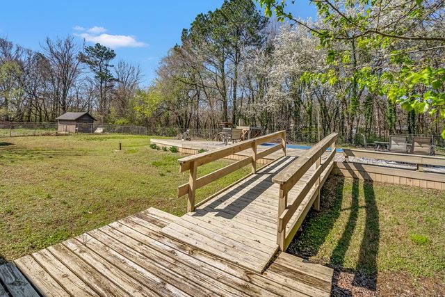 617 Regal Drive, Tunnel Hill, GA 30755