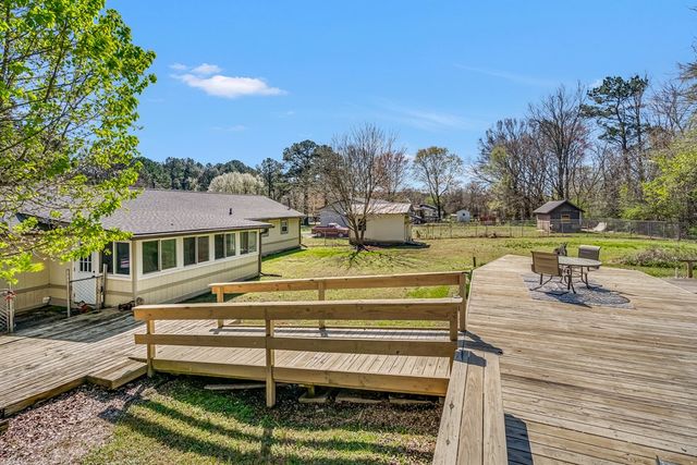 617 Regal Drive, Tunnel Hill, GA 30755