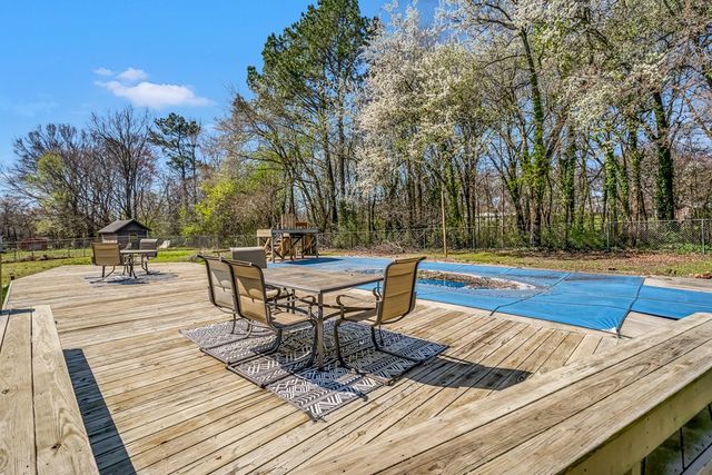 617 Regal Drive, Tunnel Hill, GA 30755