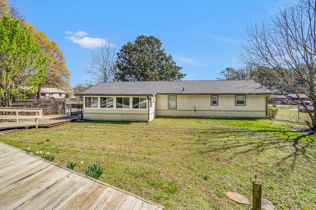 617 Regal Drive, Tunnel Hill, GA 30755