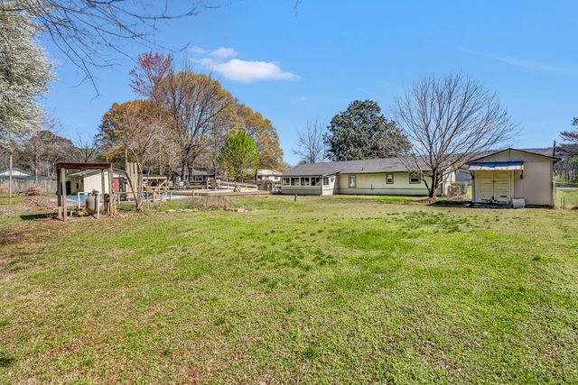 617 Regal Drive, Tunnel Hill, GA 30755