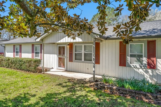 617 Regal Drive, Tunnel Hill, GA 30755