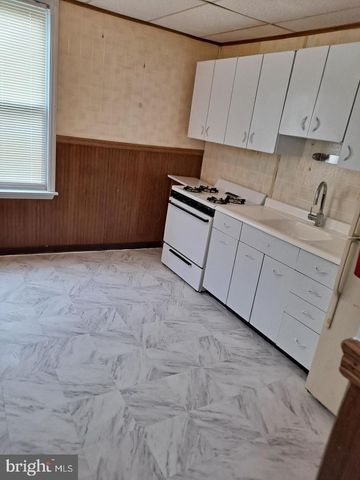 1121 ELMWOOD AVE, Sharon Hill, PA 19079