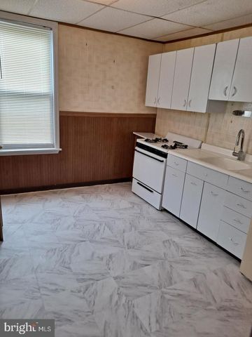 1121 ELMWOOD AVE, Sharon Hill, PA 19079