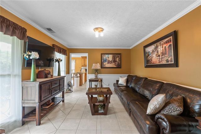 1061 Highway 92 N, Fayetteville, GA 30214