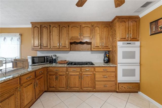 1061 Highway 92 N, Fayetteville, GA 30214