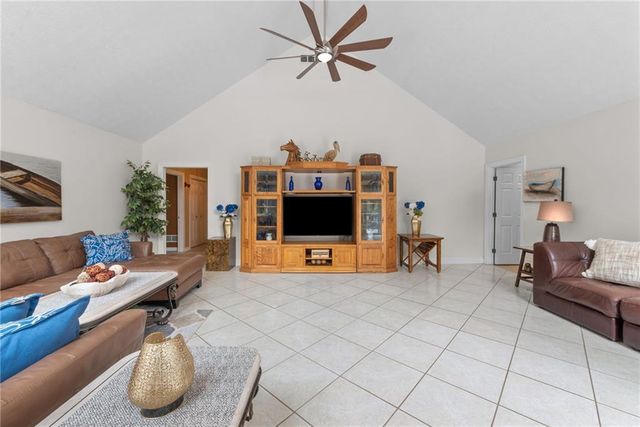 1061 Highway 92 N, Fayetteville, GA 30214