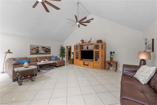 1061 Highway 92 N, Fayetteville, GA 30214