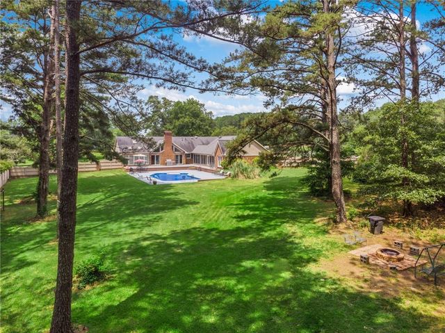 1061 Highway 92 N, Fayetteville, GA 30214