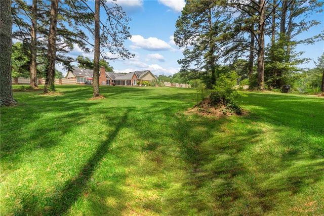 1061 Highway 92 N, Fayetteville, GA 30214