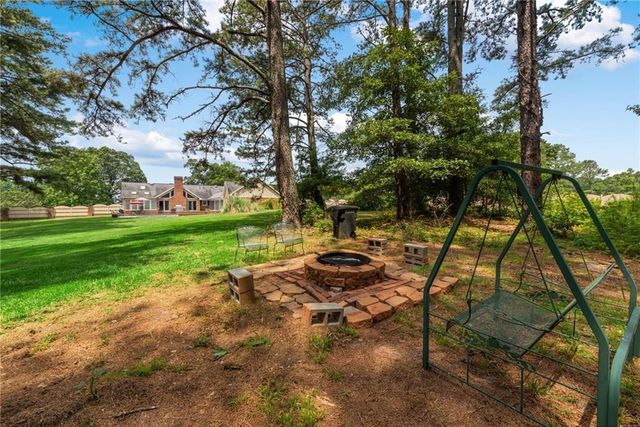 1061 Highway 92 N, Fayetteville, GA 30214