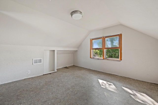 8720 W Kaul AVENUE, Milwaukee, WI 53225