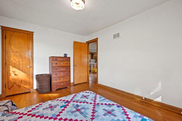 8720 W Kaul AVENUE, Milwaukee, WI 53225