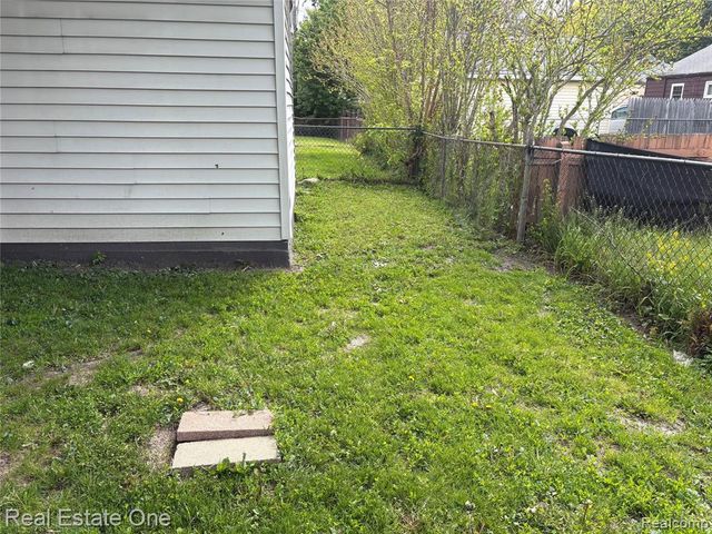 1843 Buckingham Avenue, Lincoln Park, MI 48146