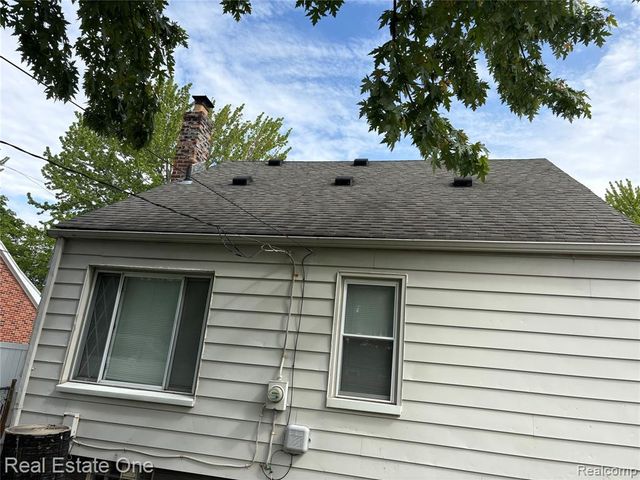 1843 Buckingham Avenue, Lincoln Park, MI 48146