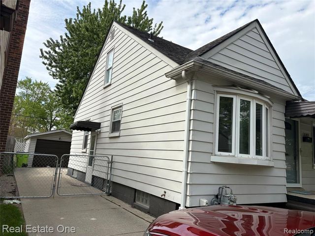 1843 Buckingham Avenue, Lincoln Park, MI 48146