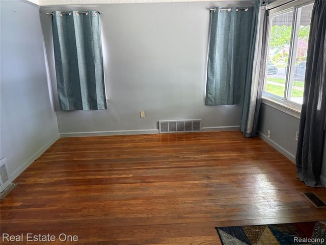 1843 Buckingham Avenue, Lincoln Park, MI 48146