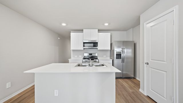 4100 WOODHILL BEND Drive, Fort Worth, TX 76036