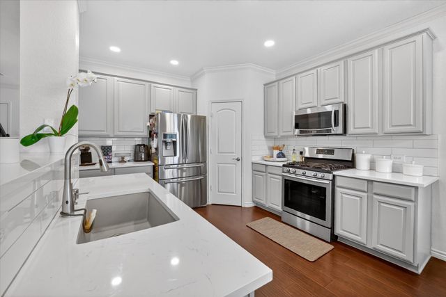 8208 Hidden Path Lane, Denton, TX 76210