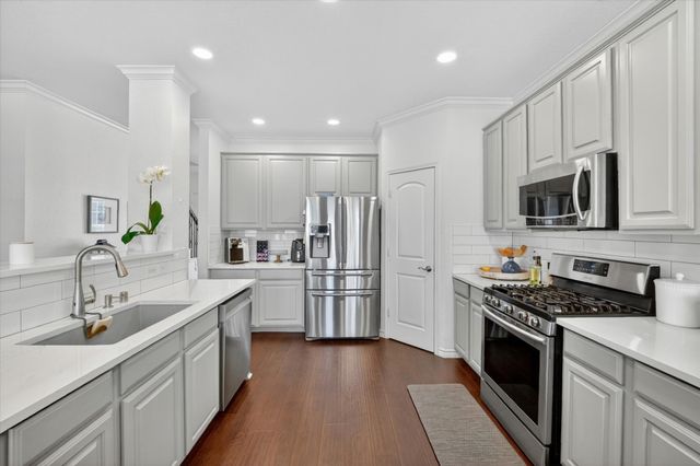 8208 Hidden Path Lane, Denton, TX 76210
