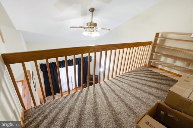 20 HIGHLAND DR, Fleetwood, PA 19522