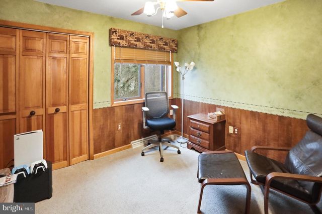 20 HIGHLAND DR, Fleetwood, PA 19522