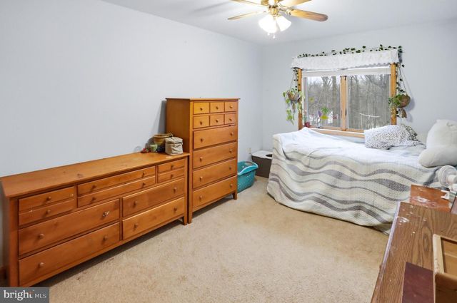 20 HIGHLAND DR, Fleetwood, PA 19522