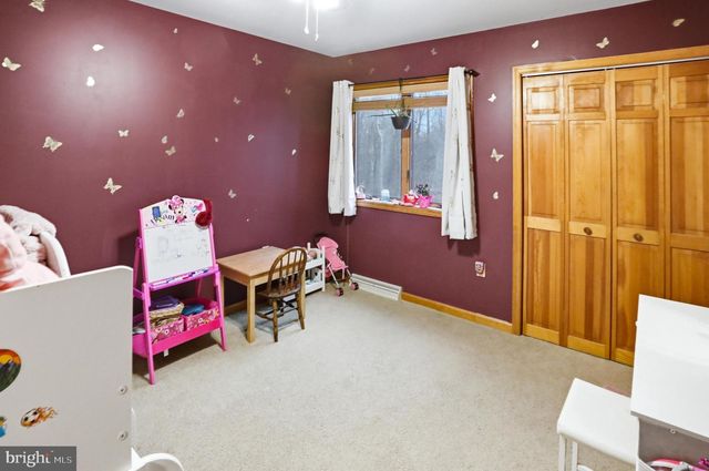 20 HIGHLAND DR, Fleetwood, PA 19522