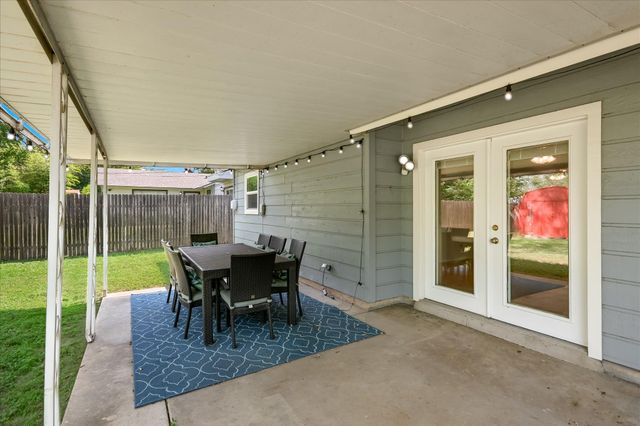 8012 Stillwood LN, Austin, TX 78757