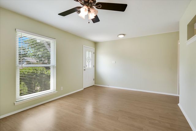 8012 Stillwood LN, Austin, TX 78757