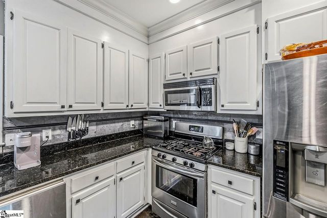 17 Misty Oaks Drive, Greer, SC 29651