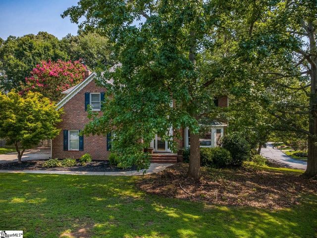 17 Misty Oaks Drive, Greer, SC 29651