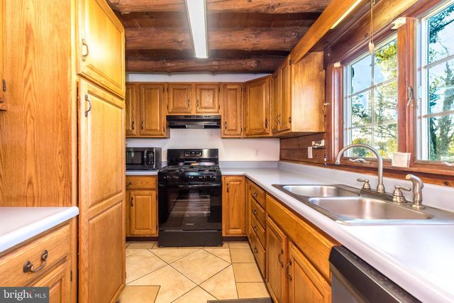 446 IRISH MEETINGHOUSE RD, Perkasie, PA 18944