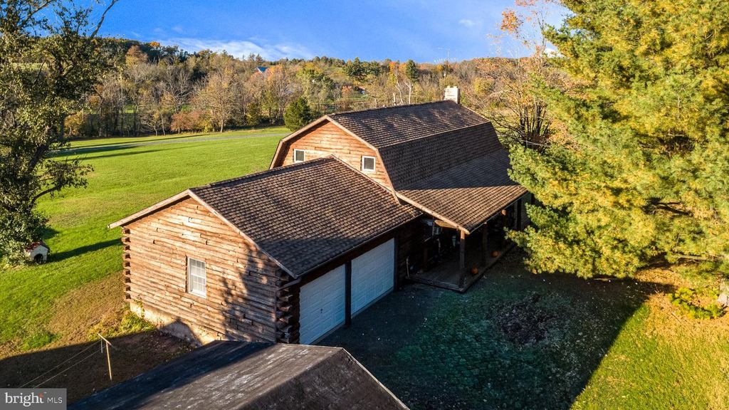 446 IRISH MEETINGHOUSE RD, Perkasie, PA 18944