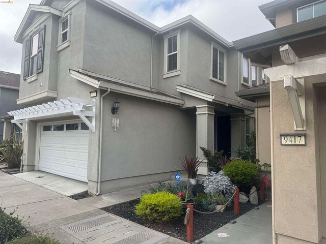 9421 Dunbar Dr, Oakland, CA 94603