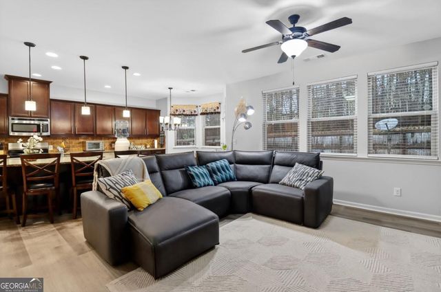 2927 Mell Rise Way, Snellville, GA 30078