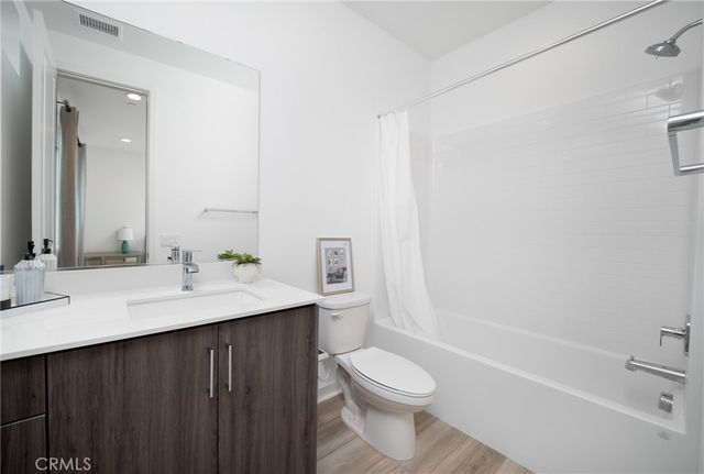 211 Baluster, Irvine, CA 92618