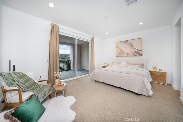 211 Baluster, Irvine, CA 92618