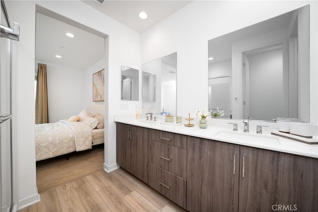 211 Baluster, Irvine, CA 92618