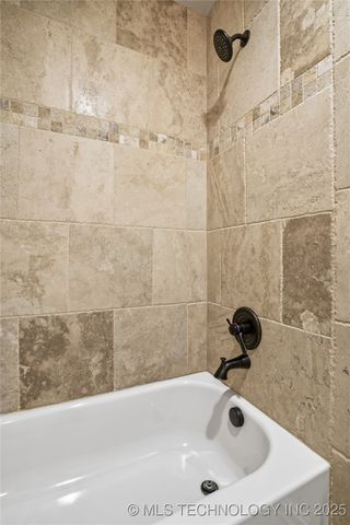 6624 E 133rd Street S, Bixby, OK 74008