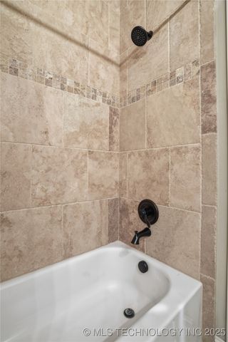 6624 E 133rd Street S, Bixby, OK 74008