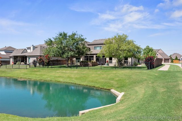 6624 E 133rd Street S, Bixby, OK 74008