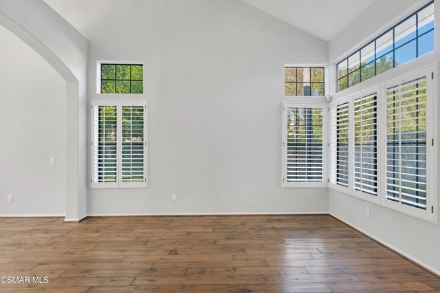 487 Bernini Court, Oak Park, CA 91377