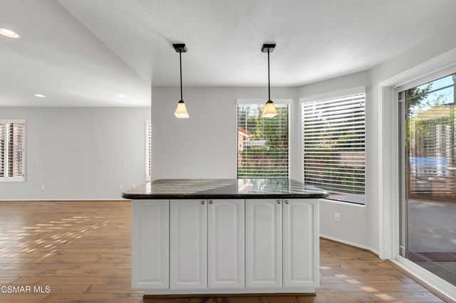 487 Bernini Court, Oak Park, CA 91377