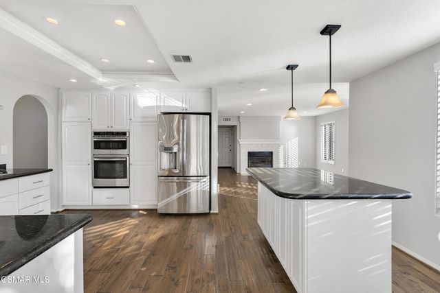 487 Bernini Court, Oak Park, CA 91377